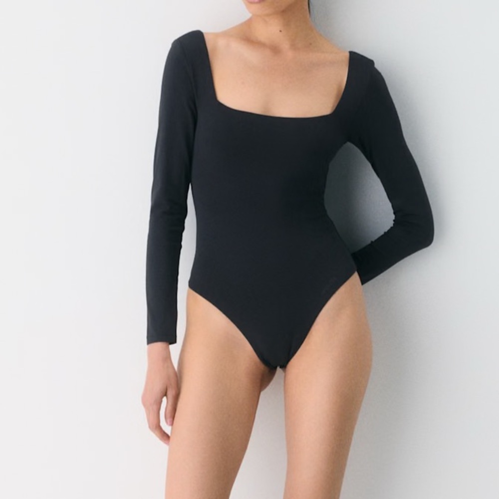 Babaton Aritzia Contour Square Neck Black Long Sleeve Bodysuit